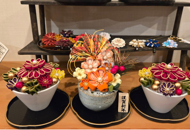 つまみ細工FURA 展 2025年11月30日(日)~1月31日(土)